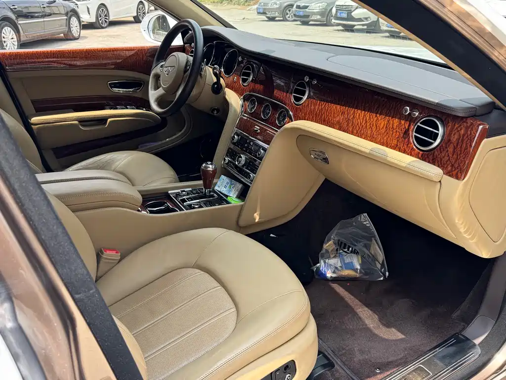 Mulsanne 6.8 T Luxury