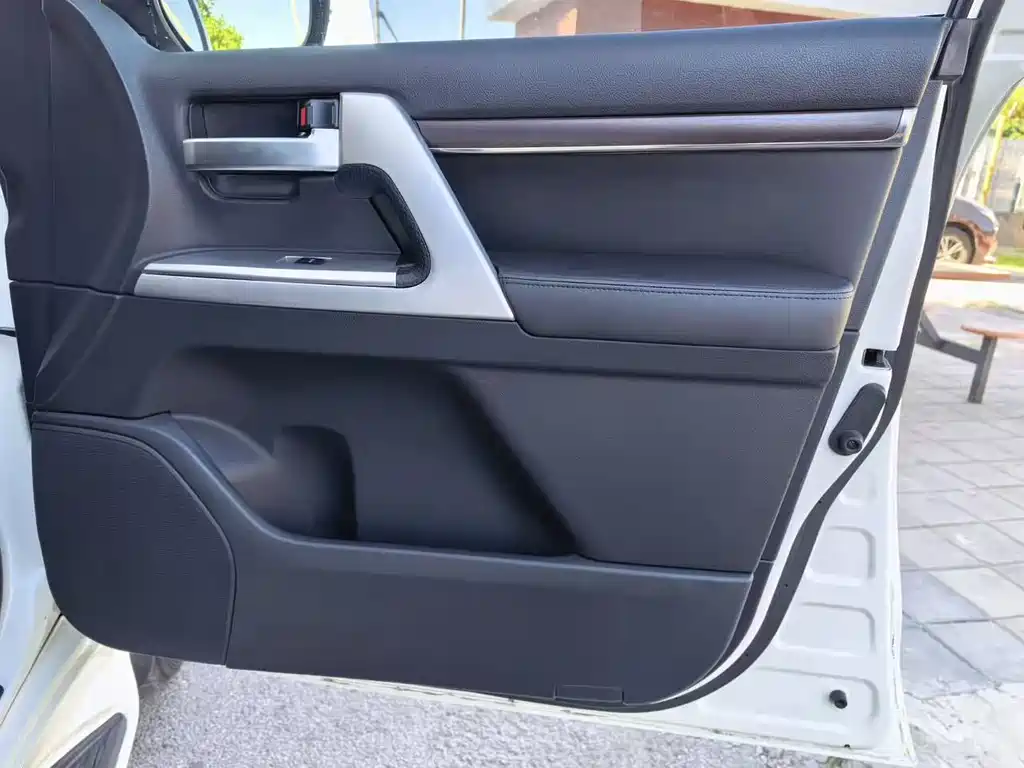 Land Cruiser (Import) 4.0 L Middle East
