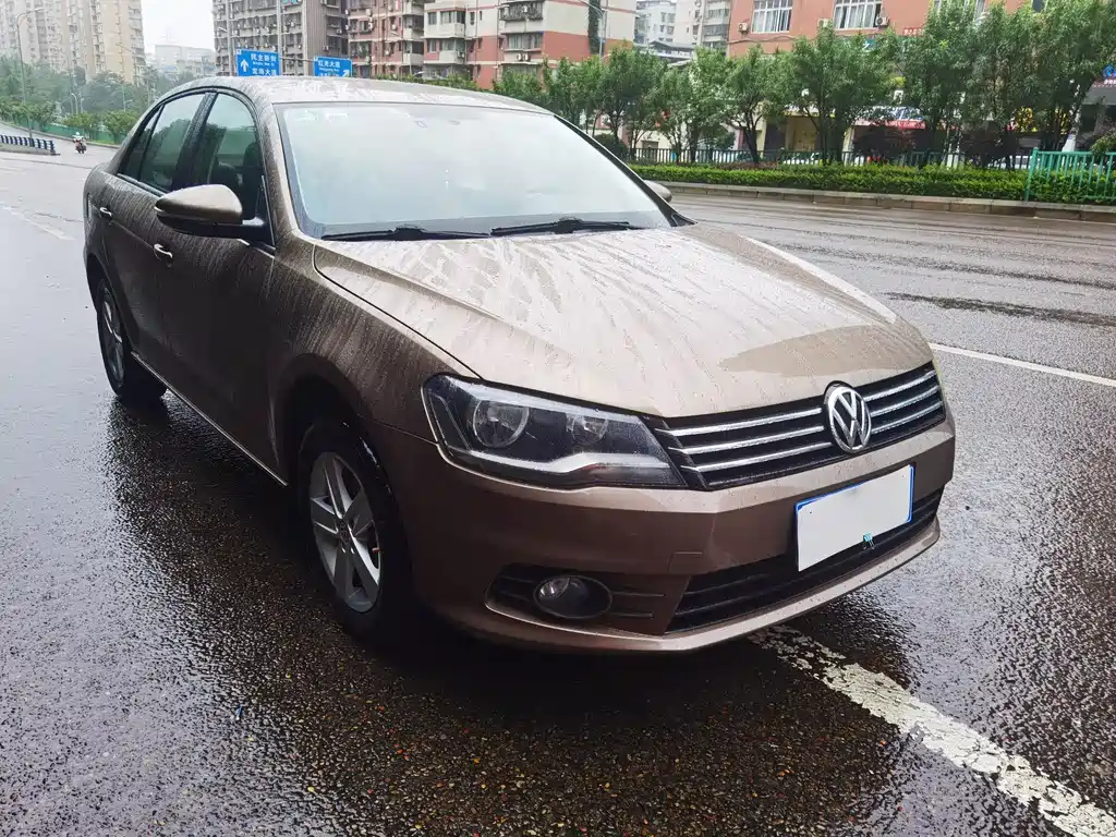 Bora 1.6 L Auto Fashion