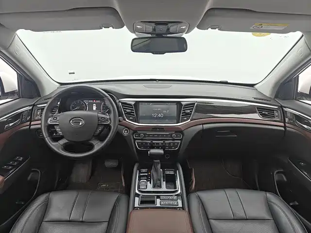 GAC Trumpchi GS8 320 T 2 WD Luxury Connected (7-seat)