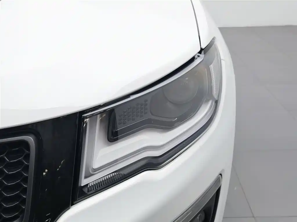 Compass 200 TS Auto High Performance 4 WD
