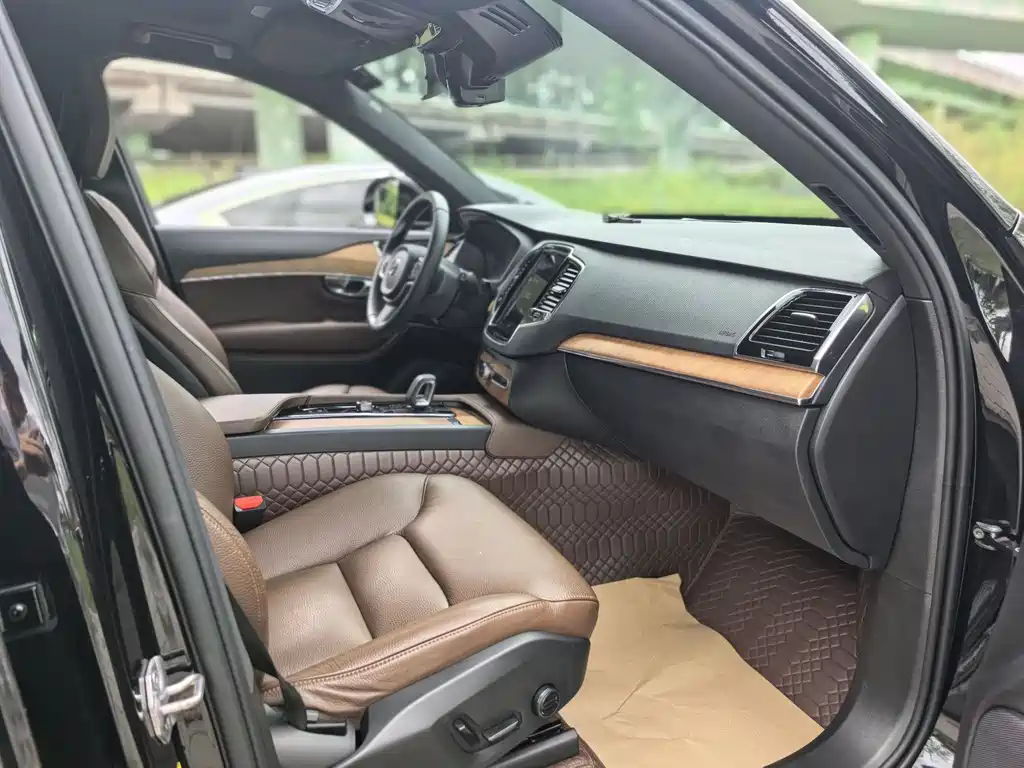 Volvo XC90 B6 Smart Ease Luxury 7-seat