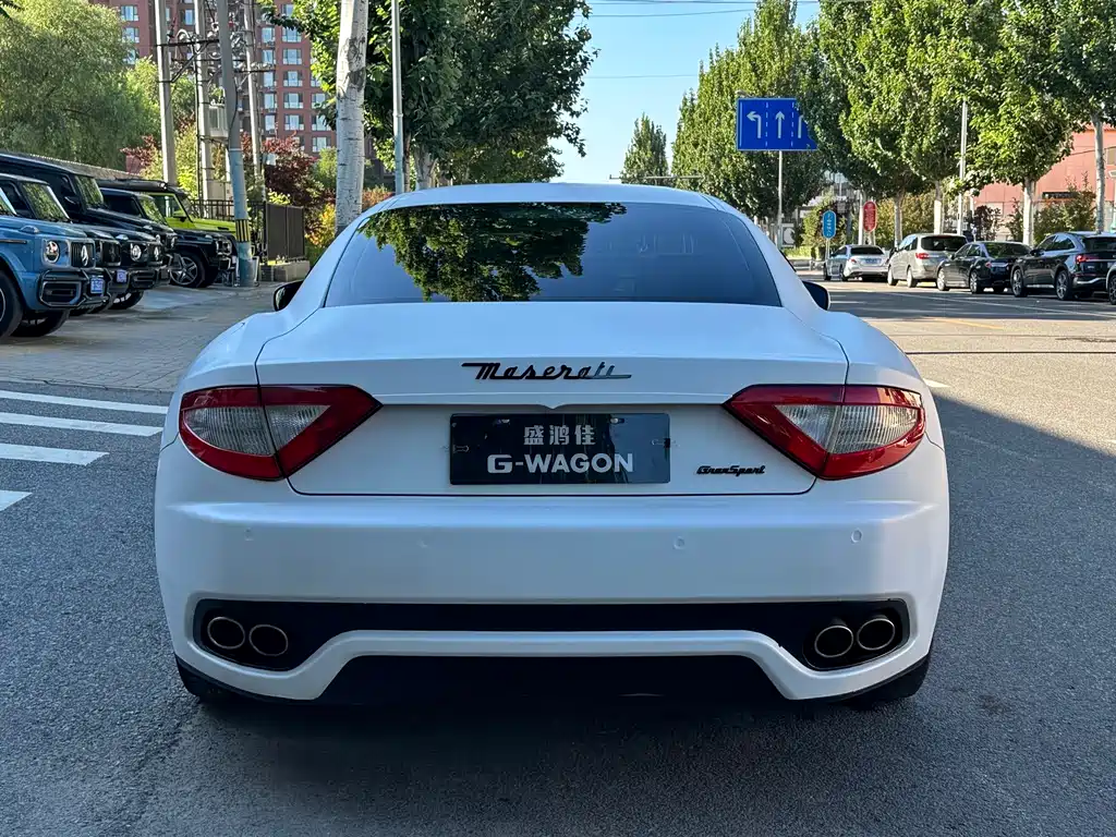 GranTurismo 4.2 L Standard