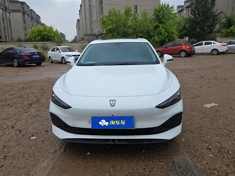 Roewe D7 DMH 125 km Outstanding