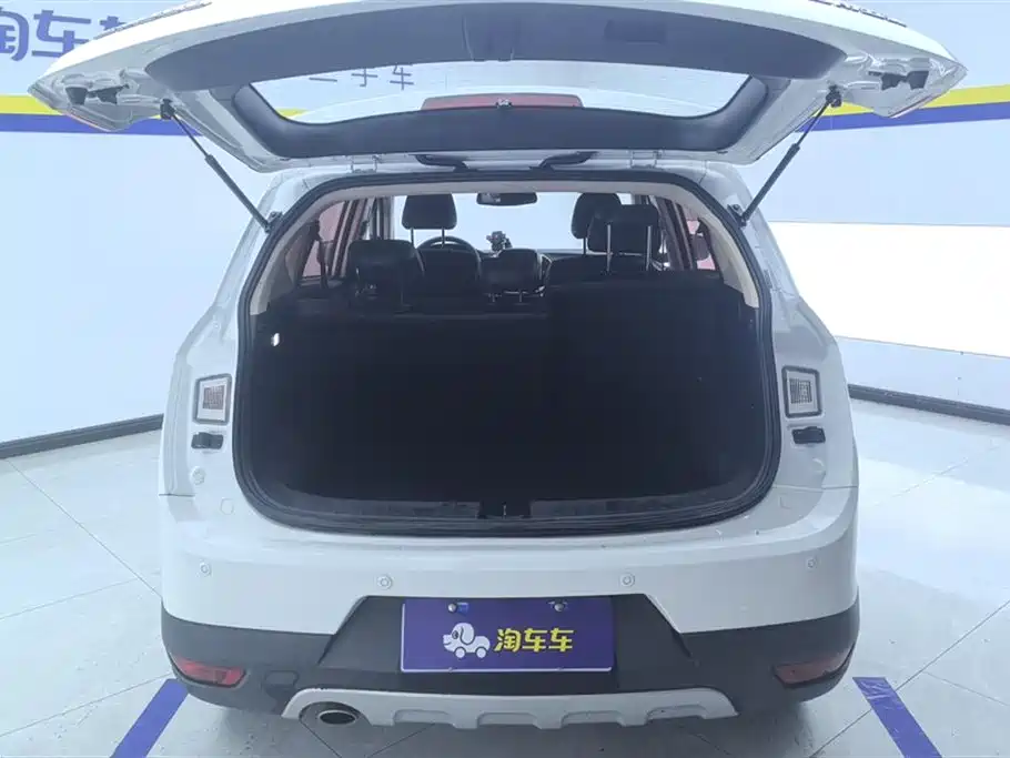 Baojun 560 1.8 L iAMT Elite