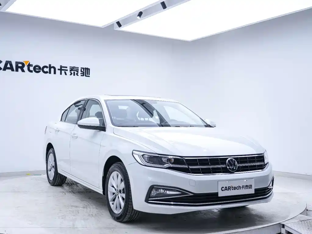 Bora 280 TSI DSG Elite Connected