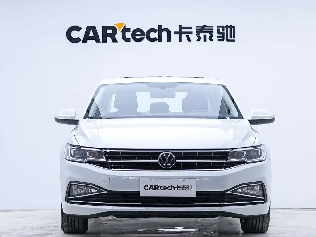 Bora 280 TSI DSG Elite Connected