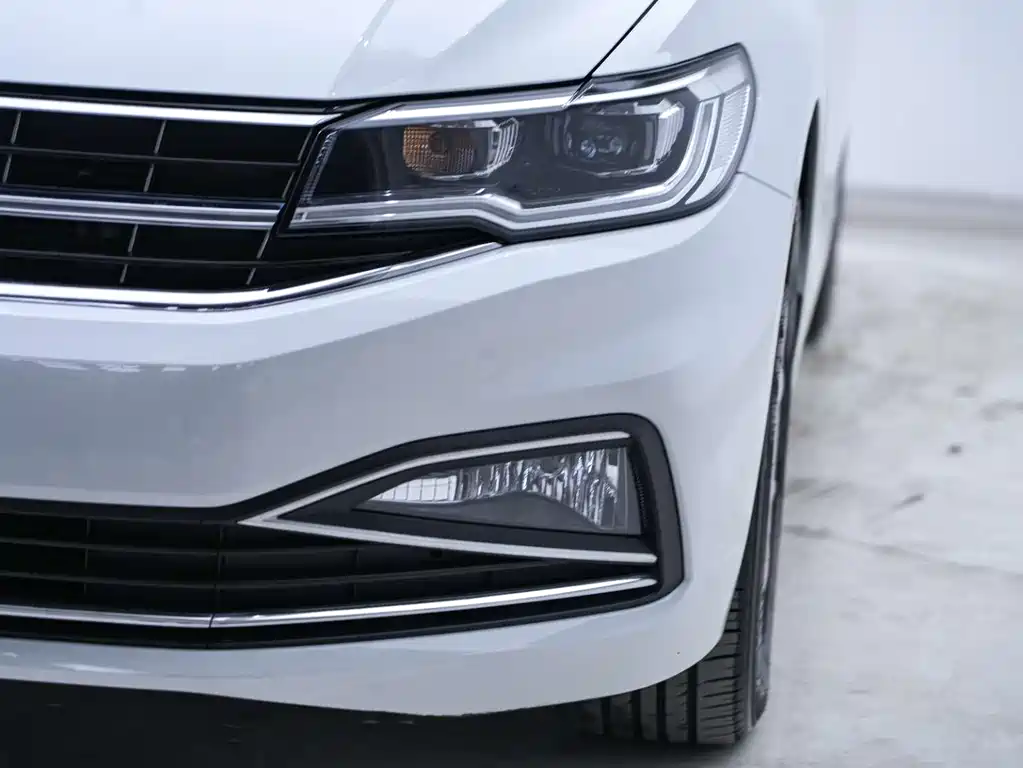 Bora 280 TSI DSG Elite Connected