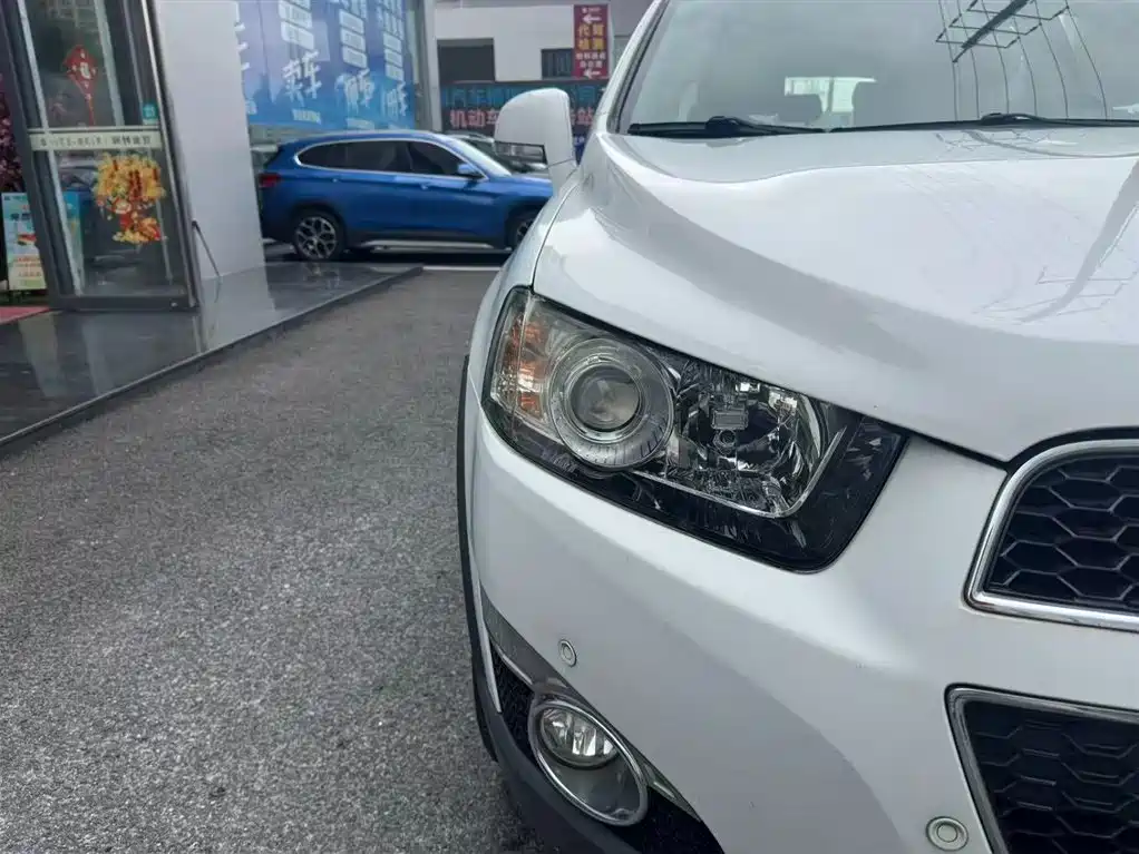 Captiva 2.4 L 4 WD Flagship 7-seat