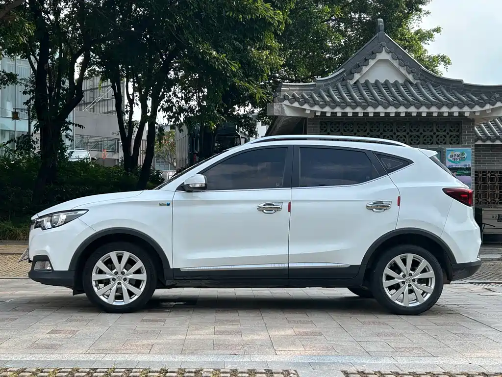 MG ZS 1.5 L Auto Luxury