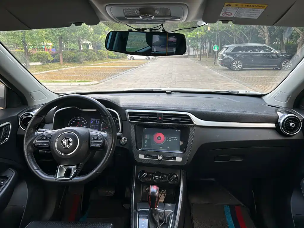 MG ZS 1.5 L Auto Luxury