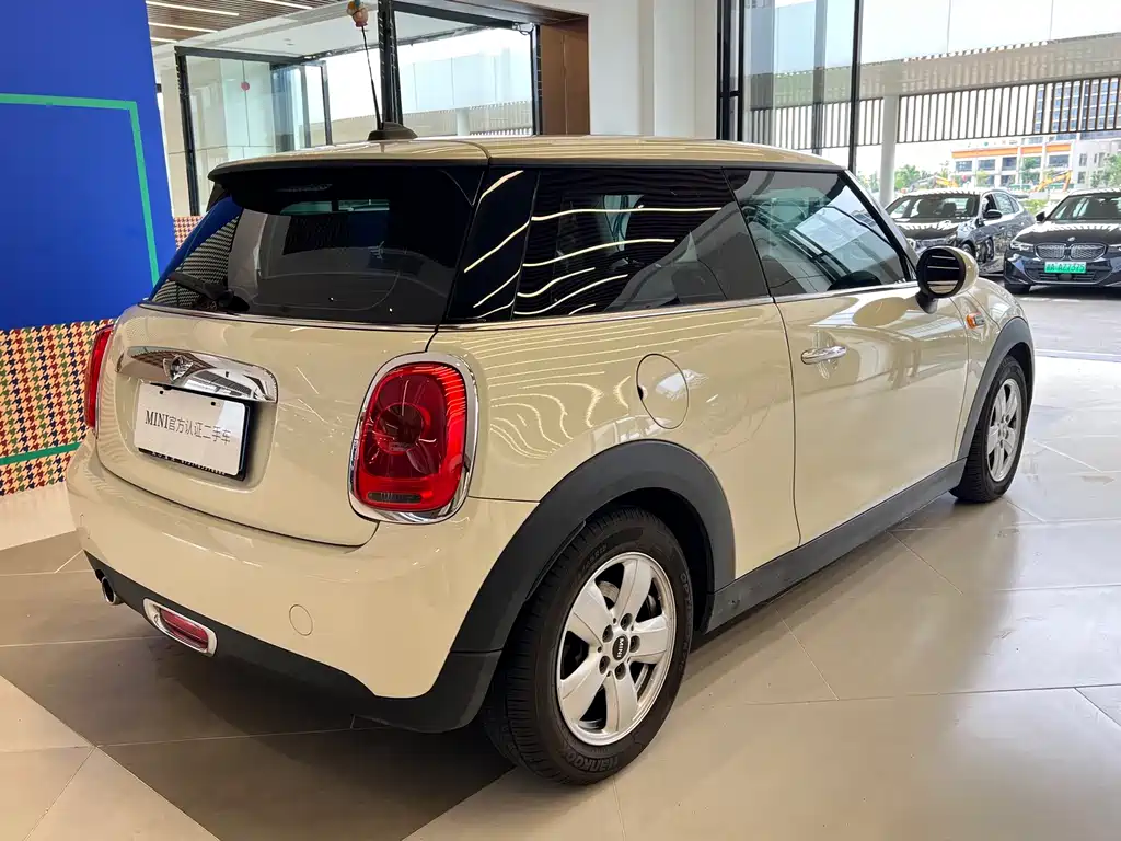 MINI 1.5 T ONE
