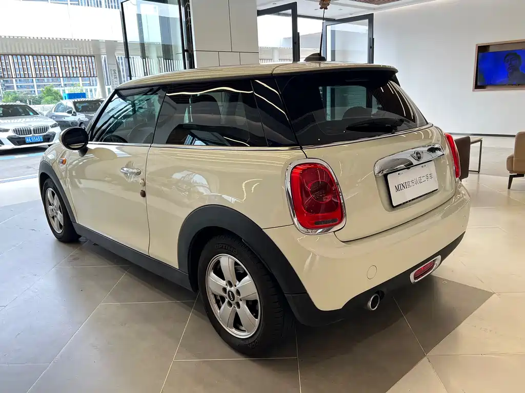 MINI 1.5 T ONE