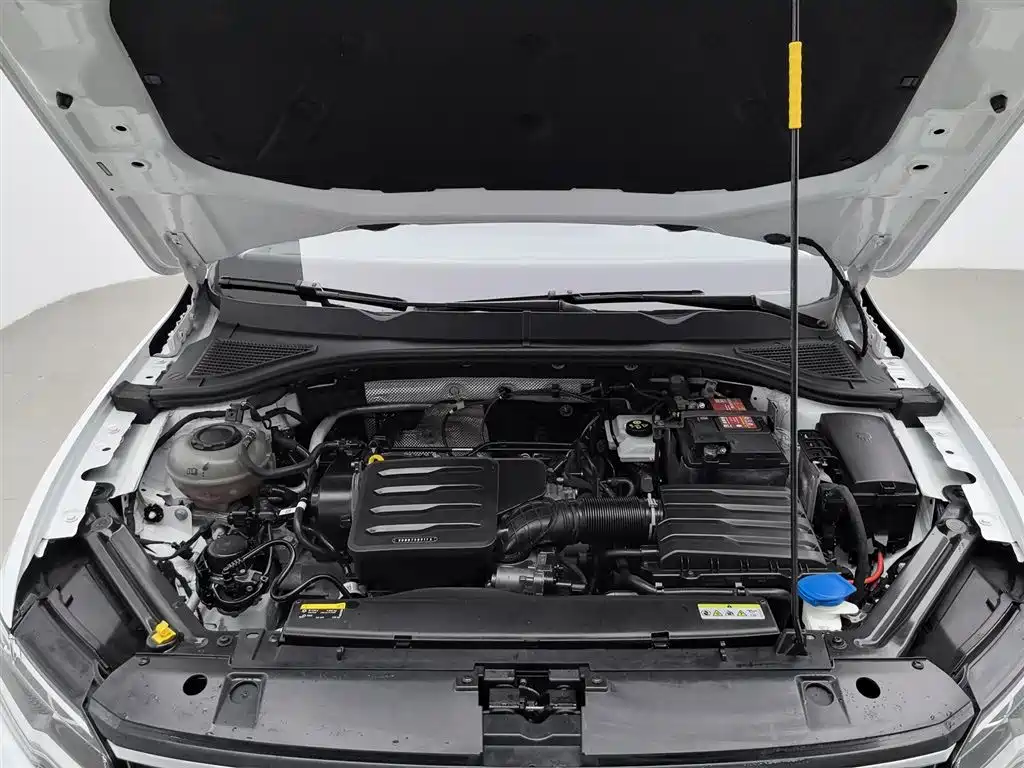 Bora 1.5 L Auto Comfort