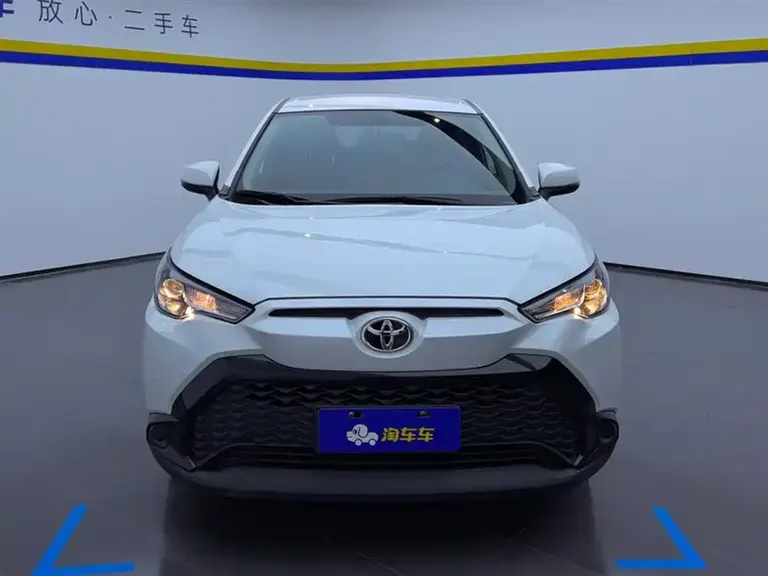 Toyota Frontlander 2.0 L CVT Elite