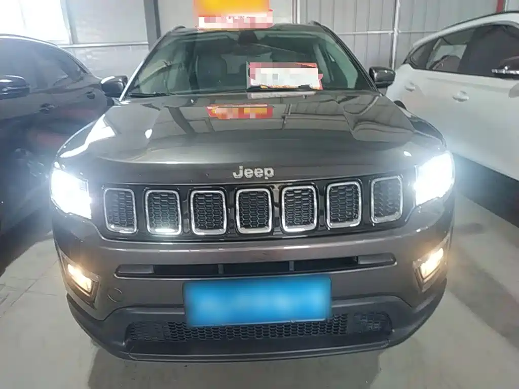 Compass 200 T Auto Home Enjoyment