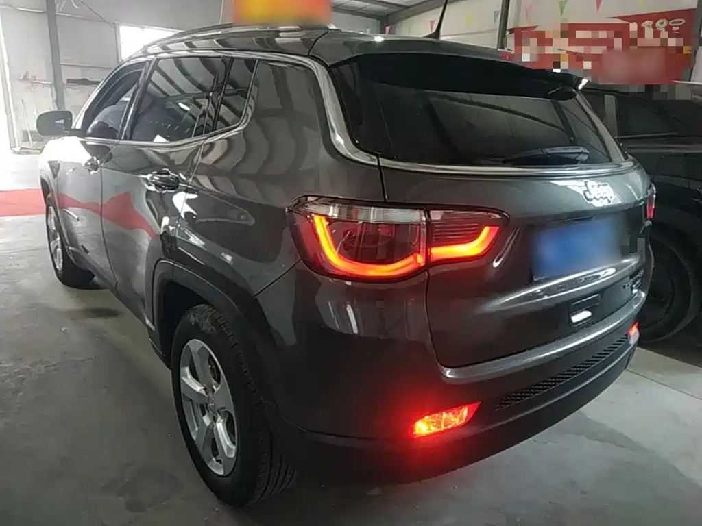 Compass 200 T Auto Home Enjoyment