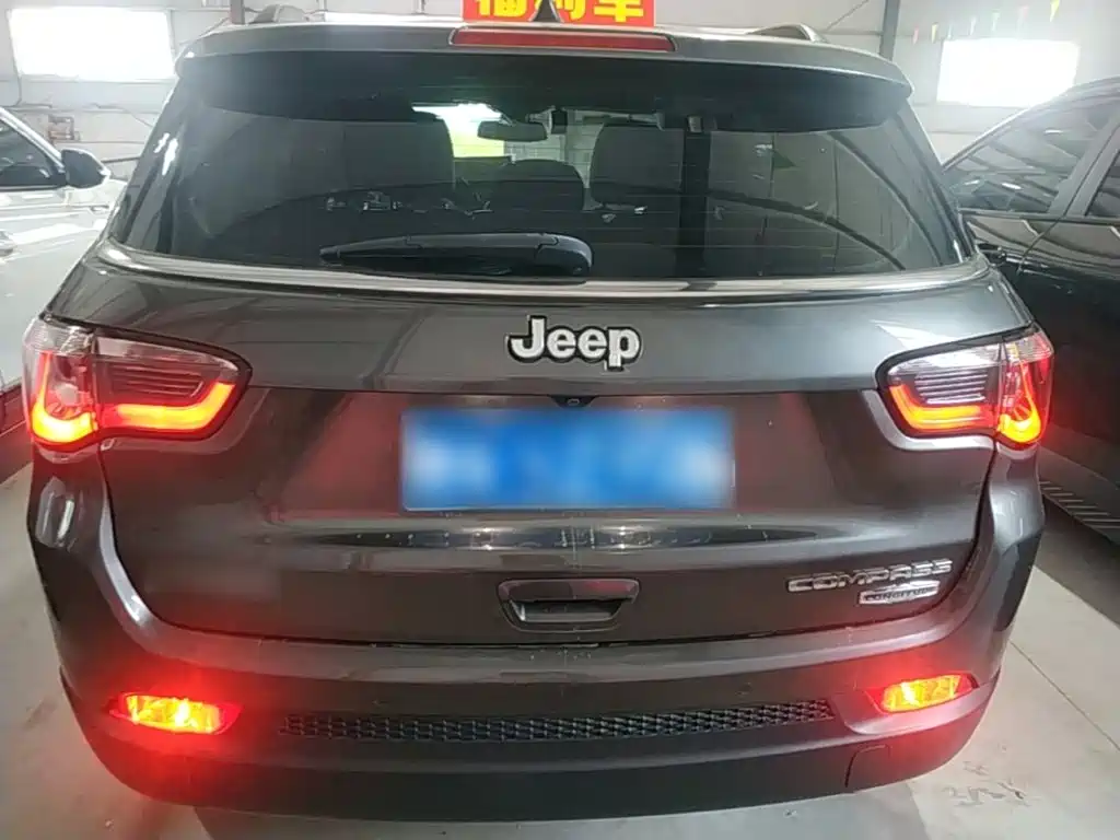 Compass 200 T Auto Home Enjoyment