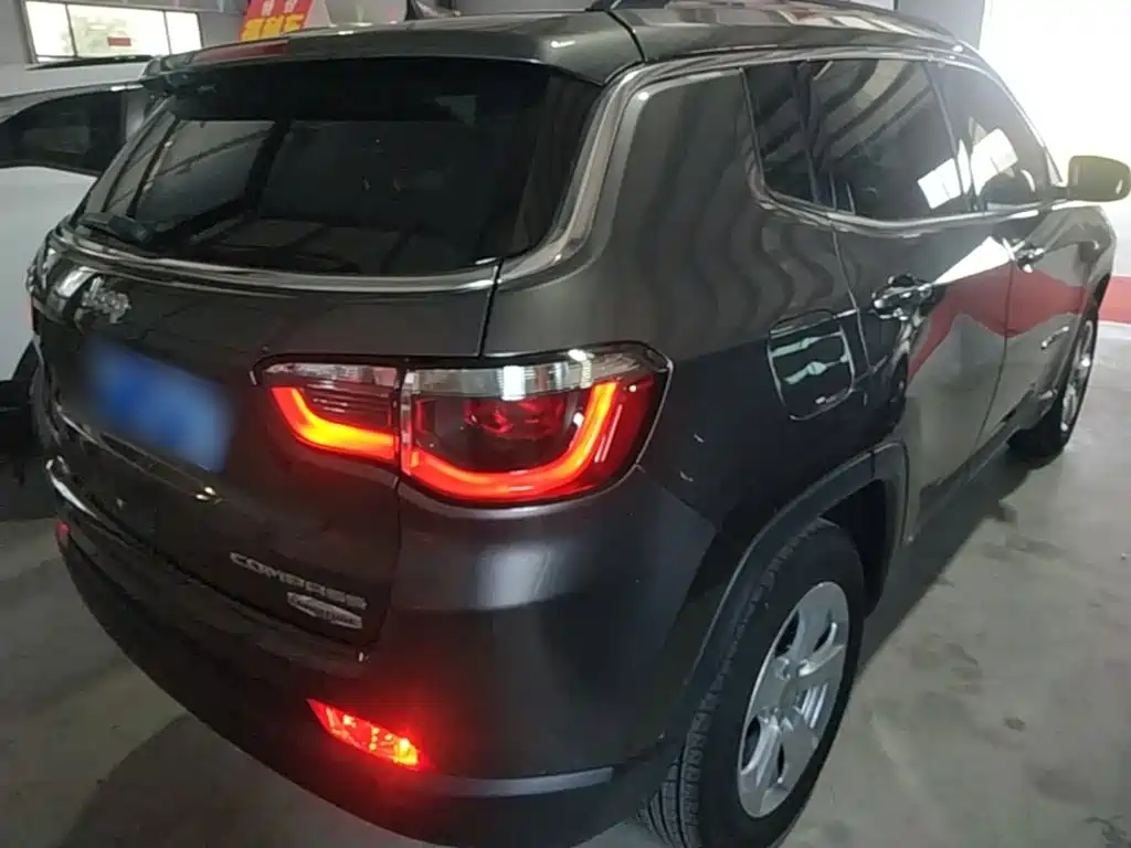 Compass 200 T Auto Home Enjoyment