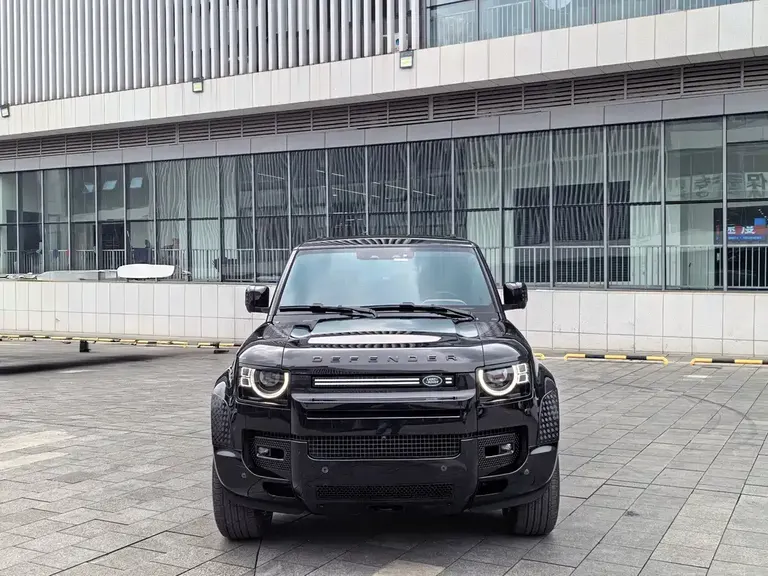 Land Rover Defender 110 3.0 T P400 Dark Special Edition