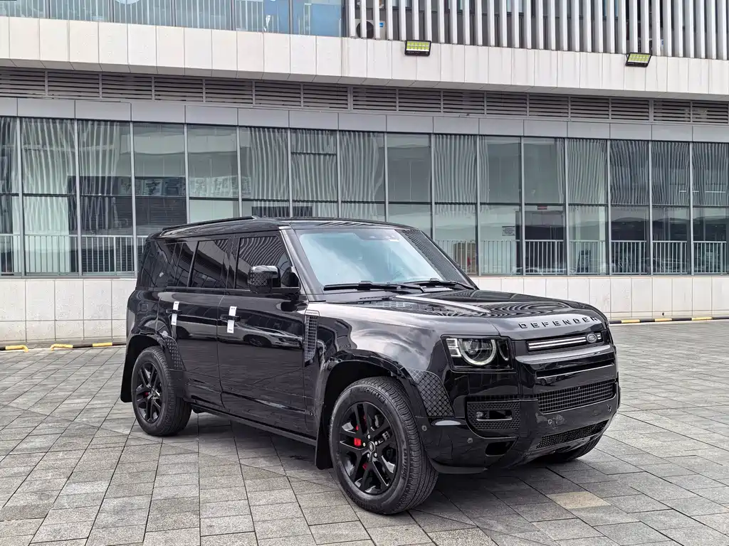 Land Rover Defender 110 3.0 T P400 Dark Special Edition