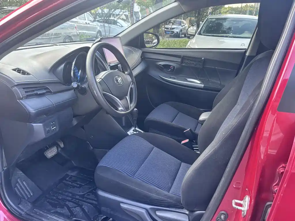 YARiS L Zhixuan 1.5 G Auto Dynamic Shine