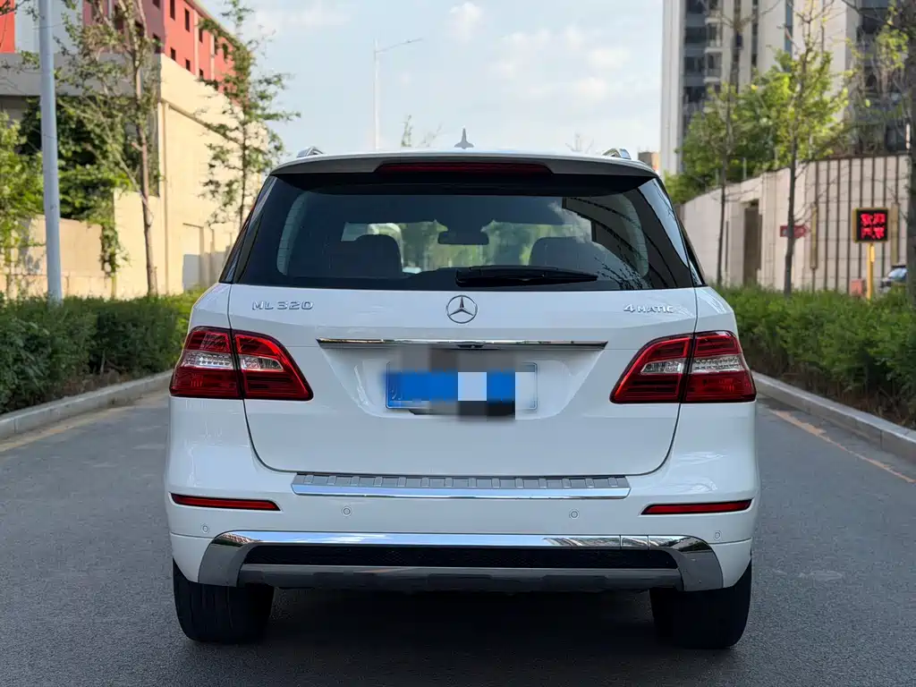 Mercedes-Benz M-Class ML 320 4 MATIC