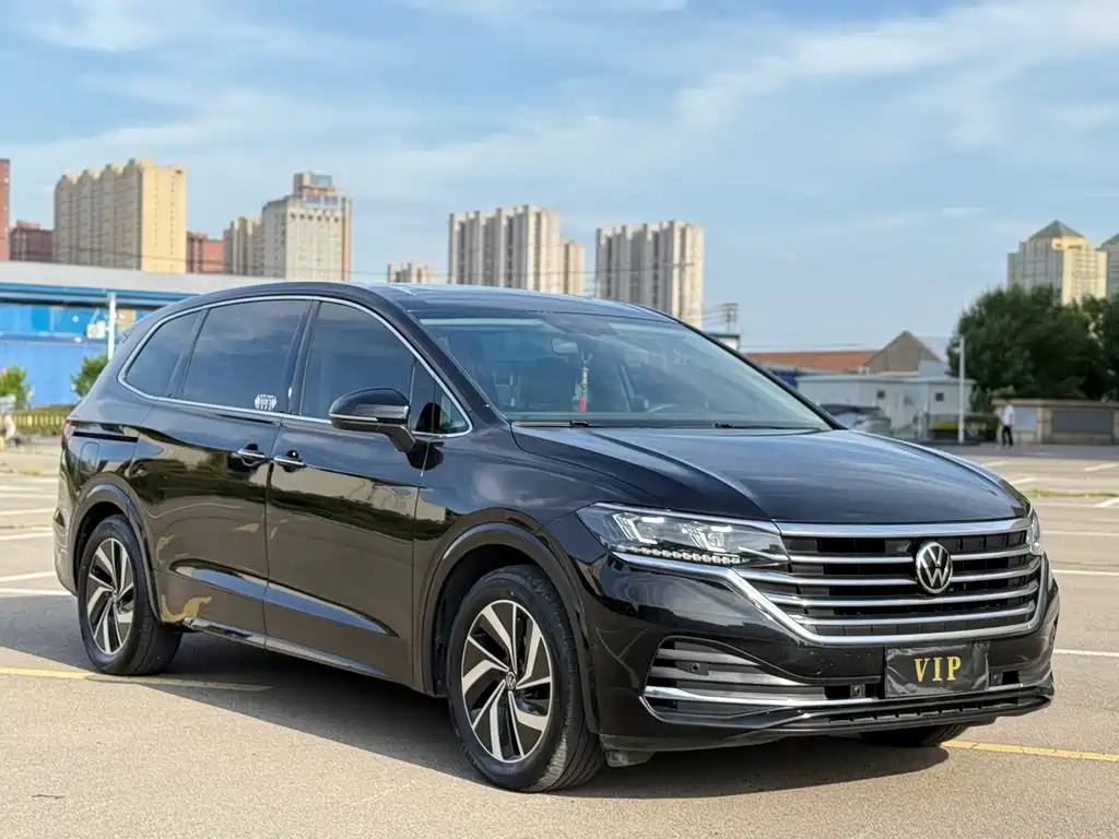 Viloran 330 TSI Luxury