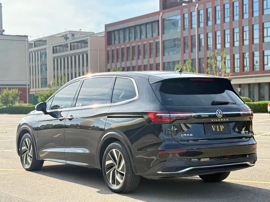 Viloran 330 TSI Luxury