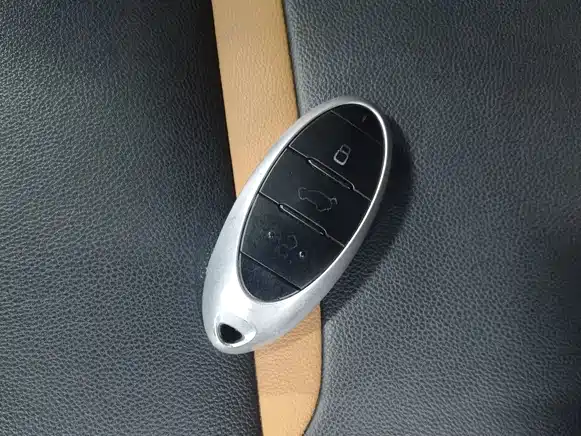 Besturn T77 奔腾T77 2019款 230 TID 自动尊享型 国VI