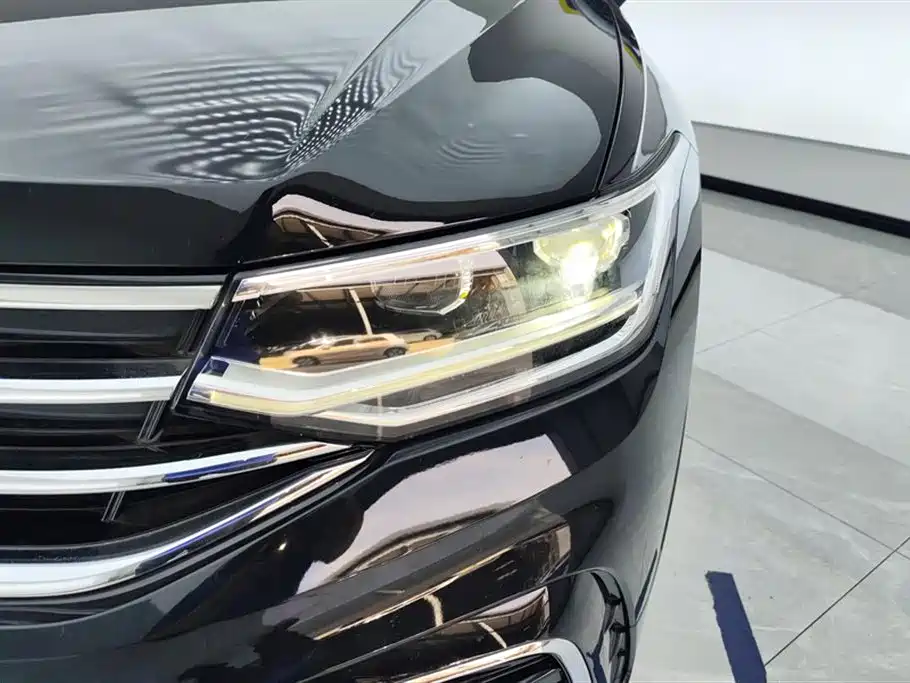 Tiguan L Facelift 330 TSI Auto 2 WD R-Line Premium