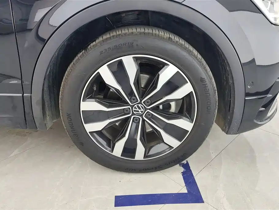 Tiguan L Facelift 330 TSI Auto 2 WD R-Line Premium
