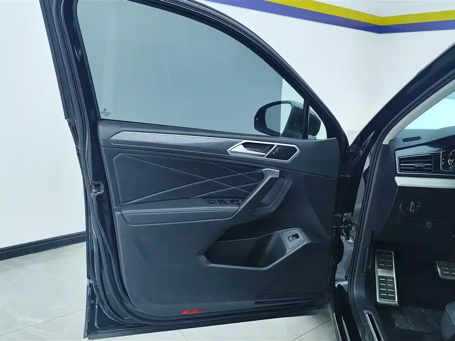 Tiguan L Facelift 330 TSI Auto 2 WD R-Line Premium