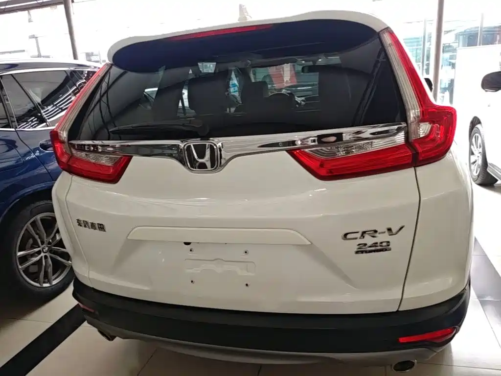 Honda CR-V 240 TURBO CVT 2 WD Style