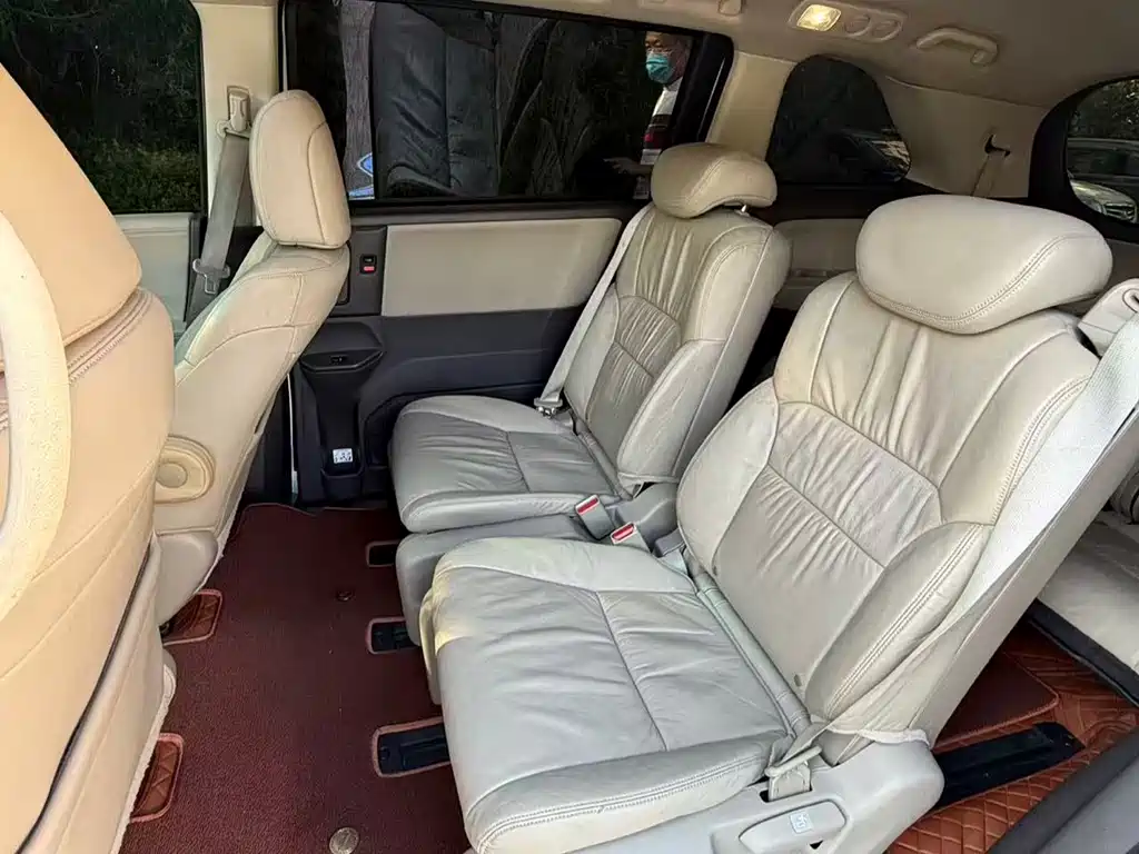 Odyssey 2.4 L Luxury