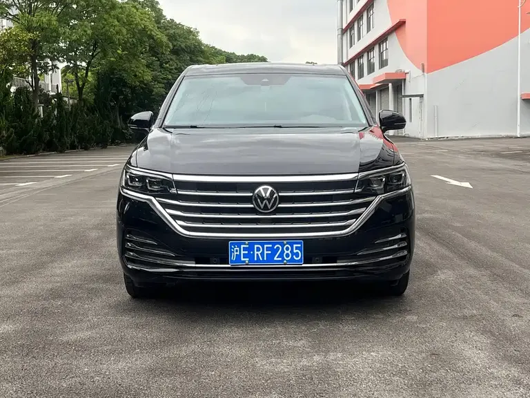 Volkswagen Viloran 380 TSI Distinguished