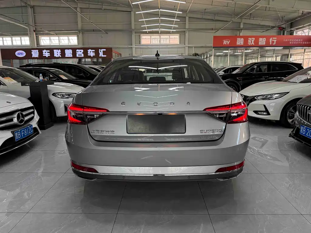 Superb Facelift TSI280 DSG Premium