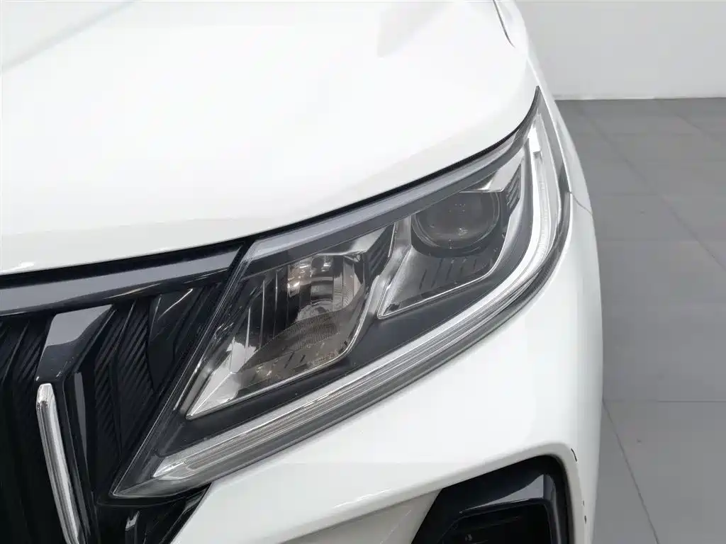 Vision X6 PRO 1.4 T Auto Distinguished