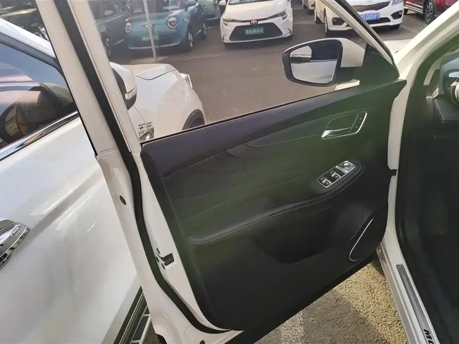MG HS 名爵HS 2018款 20 T 自动两驱荷尔蒙激情版 国V