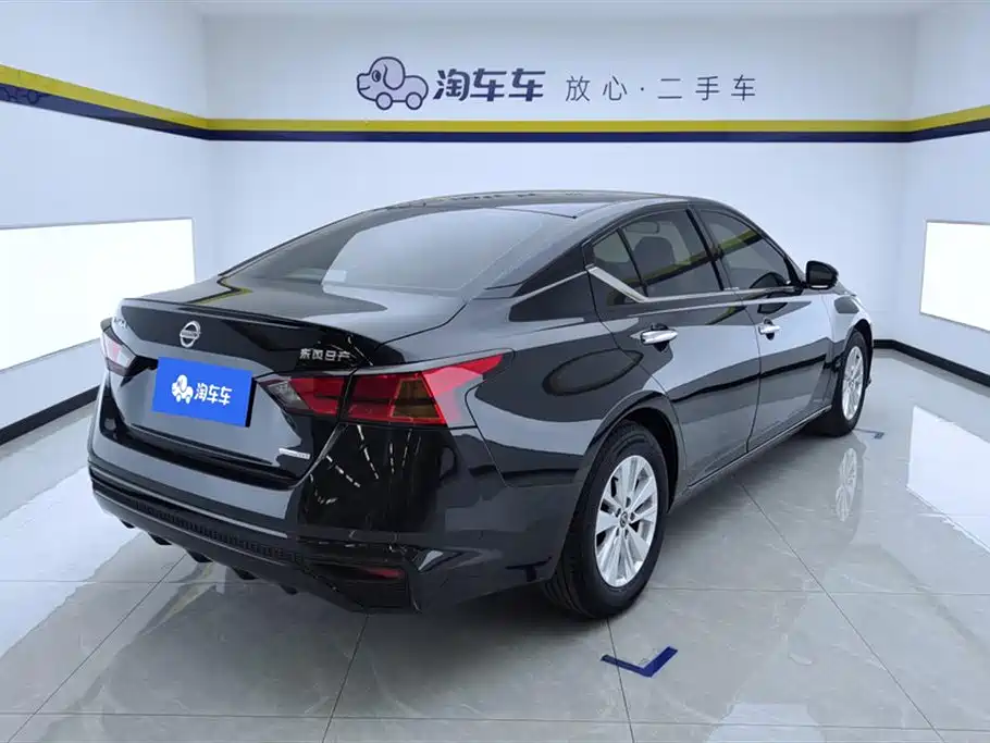 Teana 2.0 L XE Fashion