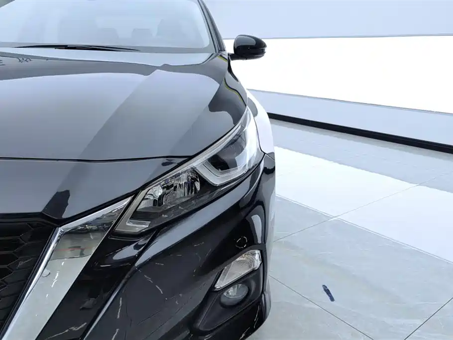 Teana 2.0 L XE Fashion