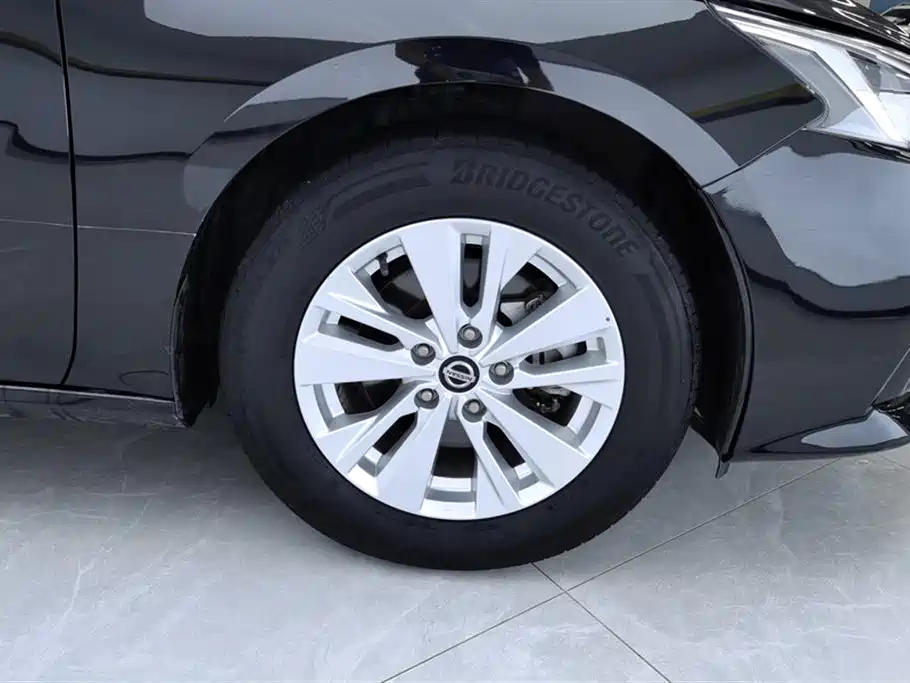 Teana 2.0 L XE Fashion
