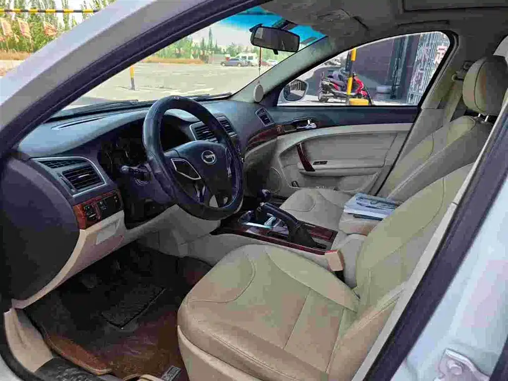 Trumpchi GA5 传祺GA5 2013款 1.8 L 手动精英版
