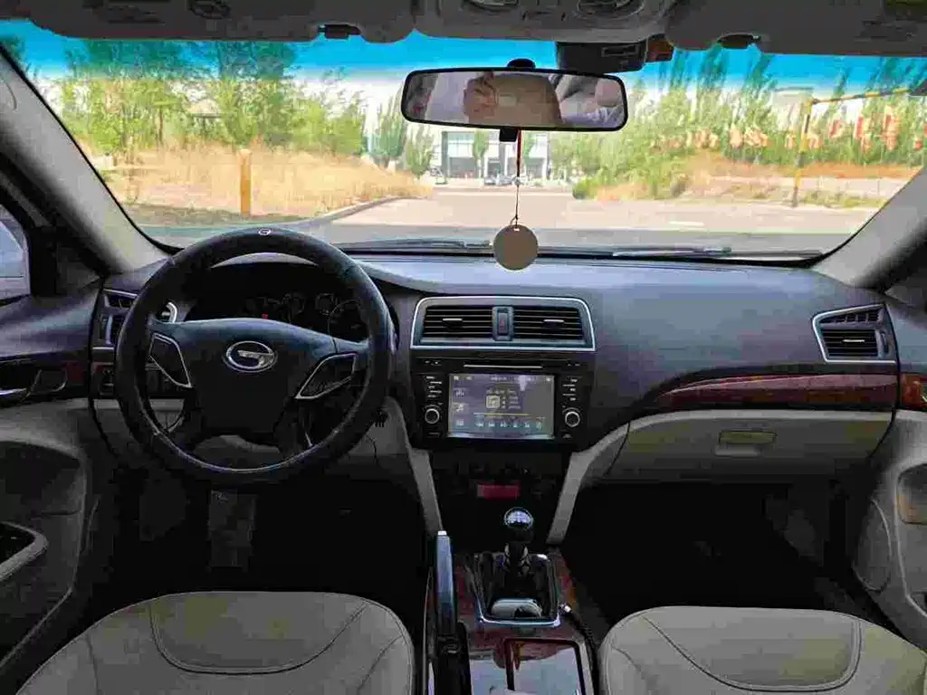 Trumpchi GA5 传祺GA5 2013款 1.8 L 手动精英版