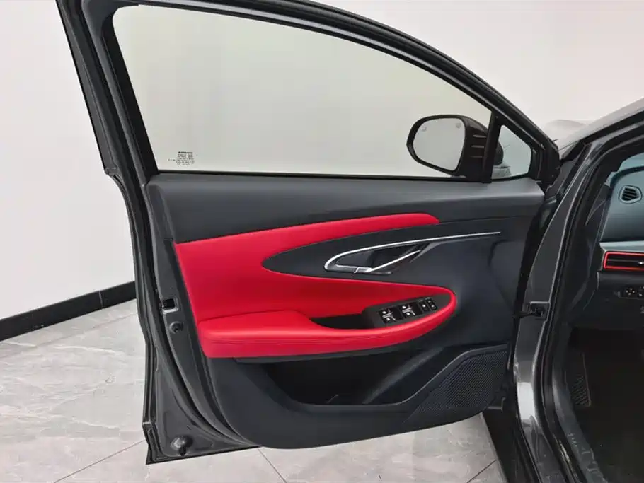 Changan UNI-T 1.5 T Flagship