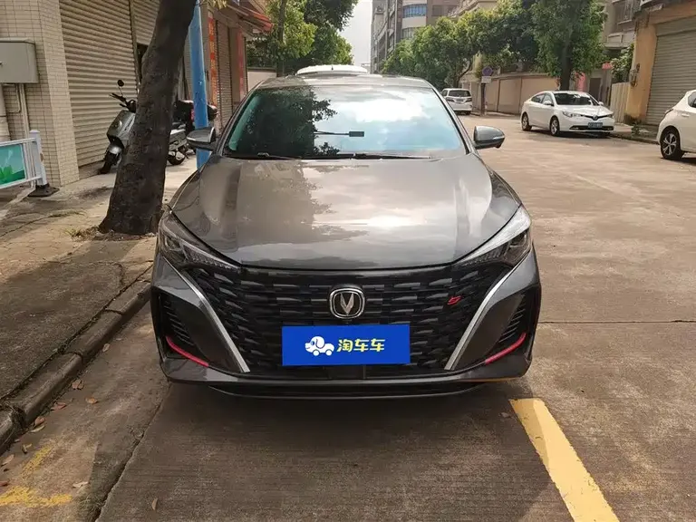 Changan Eado PLUS Blue Whale NE 1.4 T GDI DCT Flagship