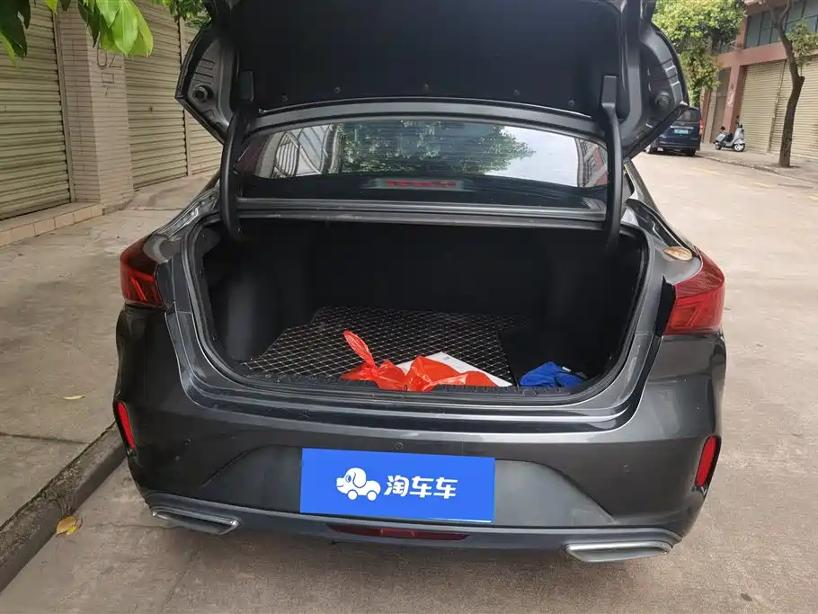 Eado PLUS Blue Whale NE 1.4 T GDI DCT Flagship