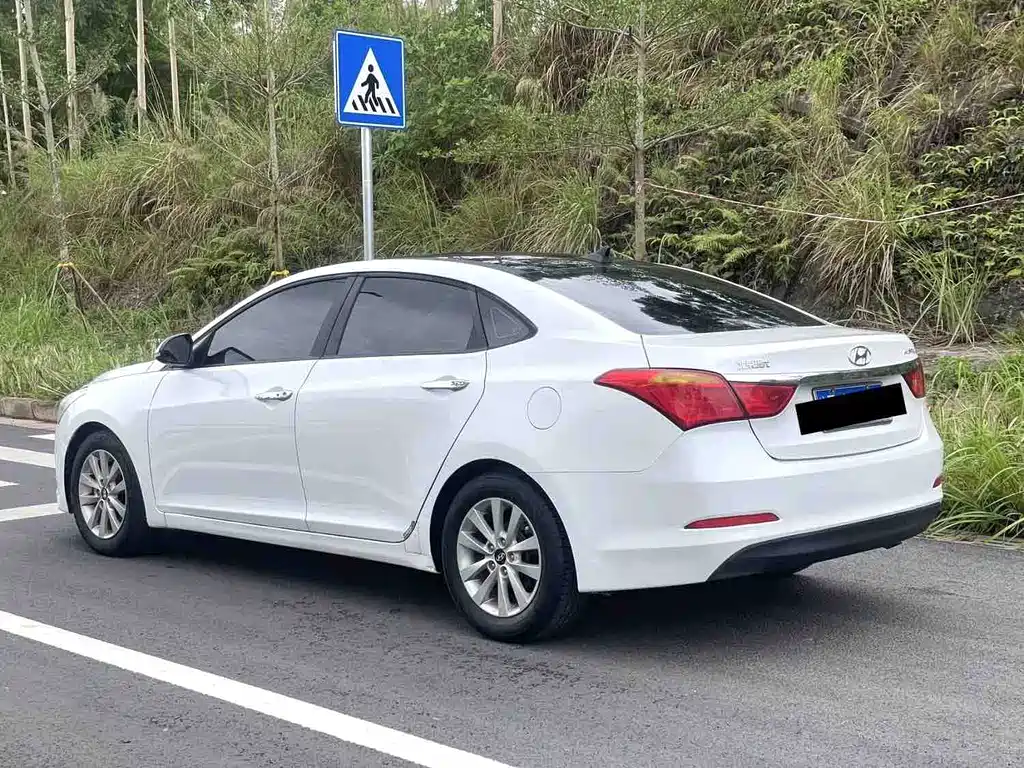 Mistra 1.8 L Auto Intelligent GLS
