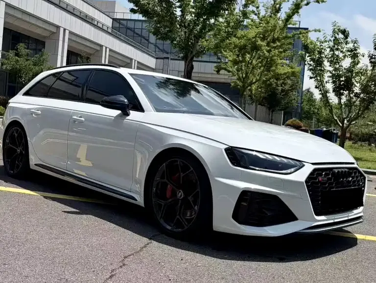 Audi RS 4 RS4 Avant Ignite Engine