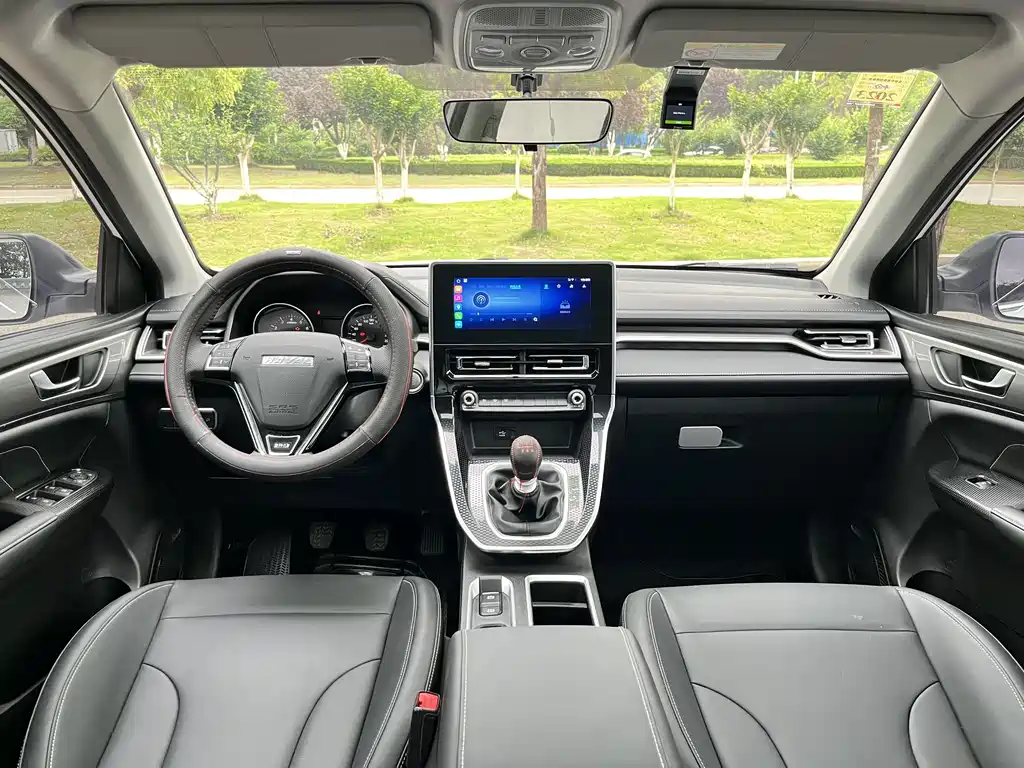Haval M6 PLUS 1.5 T Manual Luxury Connected